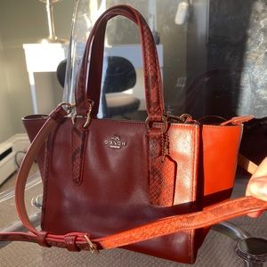 RED COACH CROSSBODY PURSE🌹